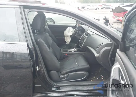 2017 Nissan Altima 2.5 Sr из США, поврежденный, VIN 1N4AL3APXHC197493